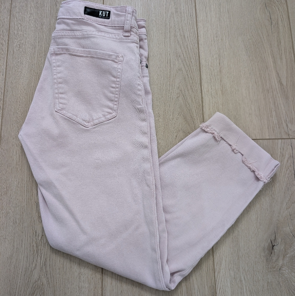 Kut from the Kloth Amy Crop Straight Leg | Pale Pink